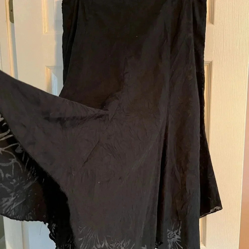 White Stag Women Black Midi Skirt Asymmetrical Lined Size 14 - Picture 2 of 6